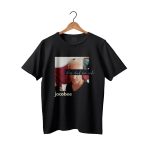 Jacobee t-shirt-mockup-das-do╠êr-nur-i-black-klein